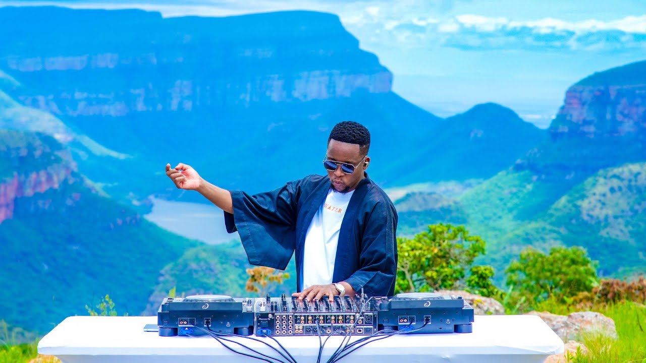 AMAPIANO MIX 2025 | 12 DECEMBER 2025 | ROMEO MAKOTA 1777704709_maxresdefault.jpg