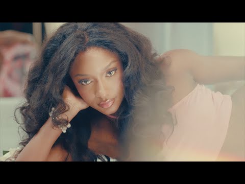 Ayra Starr - Commas (Lyric Video) 1777716593_hqdefault.jpg